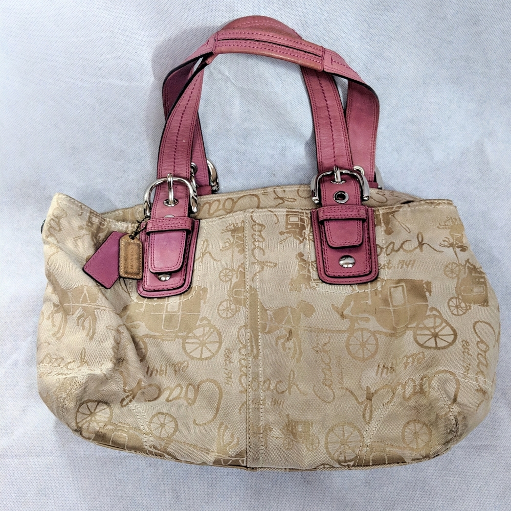 Pretty Coach Stagecoach Horse & Carriage Purse